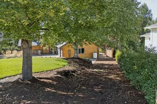 24649 Butteville Rd NE, Aurora, OR 97002 - Photo 36