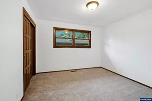 665 Dian Ave NW, Salem, OR 97304 - Photo 28