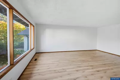 665 Dian Av NW, Salem, OR 97304 - Photo 8