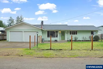 247 Cedar St, Lyons, OR 97358 - Photo 4