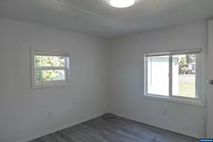 1418 Pine St NE, Silverton, OR 97381 - Photo 12