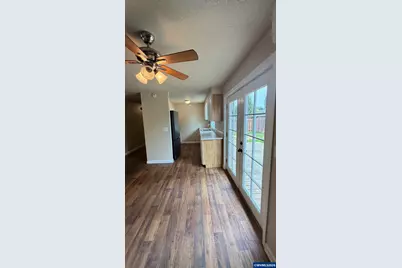 411 NE 3rd St, Willamina, OR 97396 - Photo 10