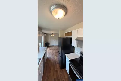 411 NE 3rd St, Willamina, OR 97396 - Photo 8