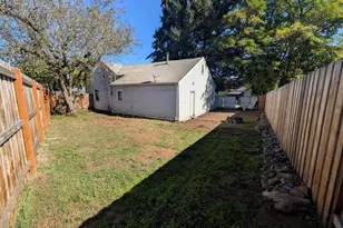 595 SW Clay St, Dallas, OR 97338 - Photo 28