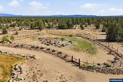 23525 Bear Creek Rd, Bend, OR 97701 - Photo 24