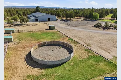 23525 Bear Creek Rd, Bend, OR 97701 - Photo 22