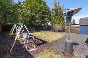 328 9th Ave, Sweet Home, OR 97386 - Photo 24