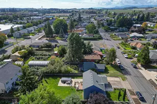 327 Broad St S, Monmouth, OR 97361 - Photo 42