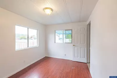 37180 Pony Rd, Lebanon, OR 97355 - Photo 12