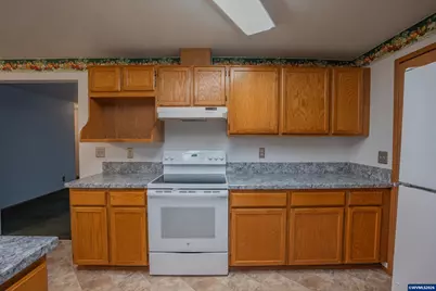 1285 Laurelhurst Dr, Eugene, OR 97402 - Photo 12