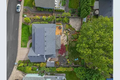 3918 NW Sitka Pl, Corvallis, OR 97330 - Photo 2