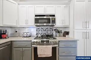 2408 SW Oakwood Dr, Dallas, OR 97338 - Photo 8