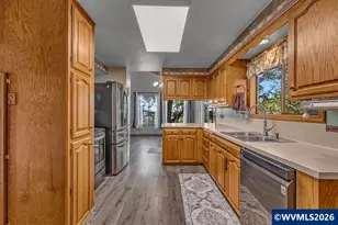 2565 West Thornton Lake Dr NW, Albany, OR 97321 - Photo 10