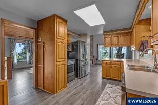2565 West Thornton Lake Dr NW, Albany, OR 97321 - Photo 12