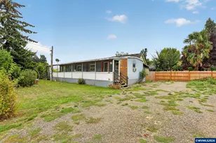 10882 Oak St NE, Donald, OR 97020 - Photo 4