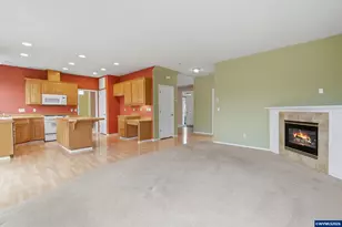 834 Van Buren Dr NW, Salem, OR 97304 - Photo 16