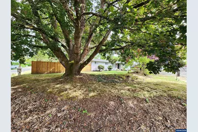 5090 Windsor Island Rd N, Keizer, OR 97303 - Photo 22