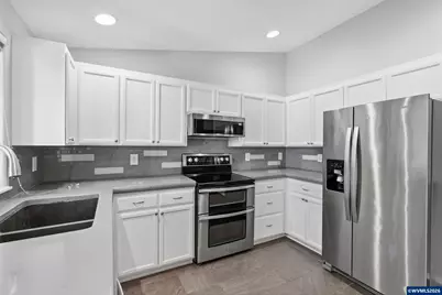 800 Riverbow Av NW, Albany, OR 97321 - Photo 10