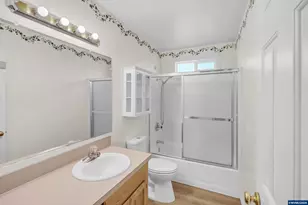 4236 Geranium Ave NE, Salem, OR 97305 - Photo 18