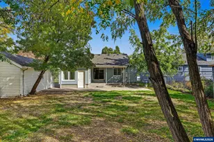 565 25th St SE, Salem, OR 97301 - Photo 32