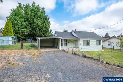 930 Alder St, Sweet Home, OR 97386 - Photo 2