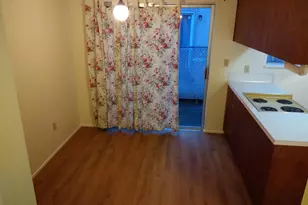 555-557 NW Oak Av, Corvallis, OR 97330 - Photo 8