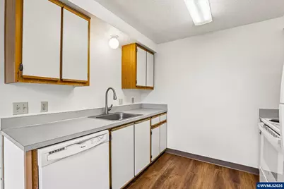 1149 D St, Independence, OR 97351 - Photo 12