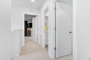 2766 V St, Springfield, OR 97477 - Photo 16