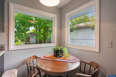 730 20th St NE, Salem, OR 97301 - Photo 22