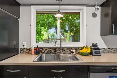 730 20th St NE, Salem, OR 97301 - Photo 18