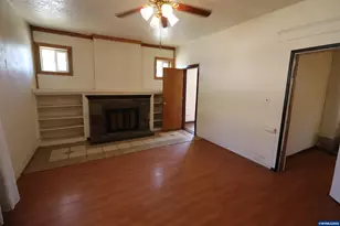 292 NE Alder St, Mill City, OR 97360 - Photo 14