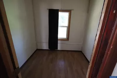 292 NE Alder St, Mill City, OR 97360 - Photo 18