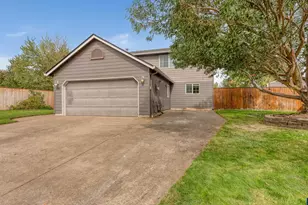 8110 Daphne Ct, Corvallis, OR 97330 - Photo 2