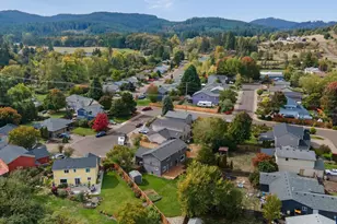 8110 Daphne Ct, Corvallis, OR 97330 - Photo 48
