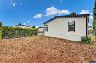 2000 Robins Lane SE, Salem, OR 97306 - Photo 24