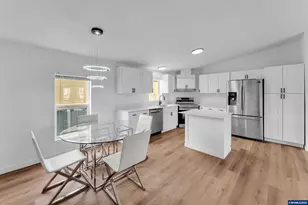 2000 Robins Lane SE, Salem, OR 97306 - Photo 12