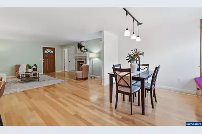 25154 Aurora Ln, Philomath, OR 97370 - Photo 10