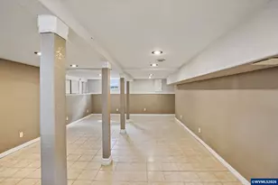 235 15th St NE, Salem, OR 97301 - Photo 32