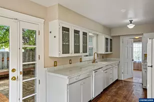 235 15th St NE, Salem, OR 97301 - Photo 14
