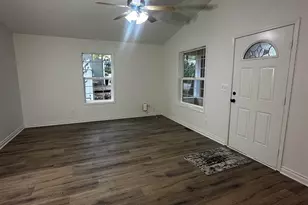 504 Wall St, Silverton, OR 97381 - Photo 16