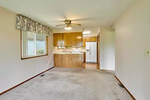 2056 King Way, Woodburn, OR 97071 - Photo 8