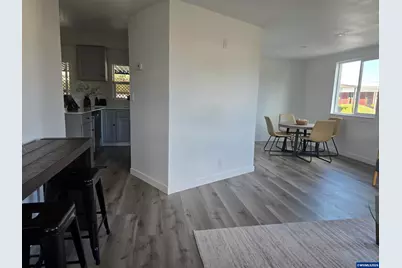 1800 Lakewood #107 Ct, Eugene, OR 97402 - Photo 8