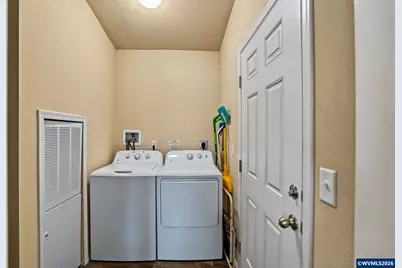 141 S 17th #15 St, Independence, OR 97351 - Photo 24