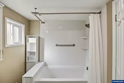 735 20th St NE, Salem, OR 97301 - Photo 28
