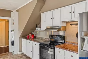 735 20th St NE, Salem, OR 97301 - Photo 24