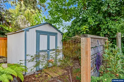 735 20th St NE, Salem, OR 97301 - Photo 44