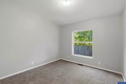 794 S Grice Lp, Jefferson, OR 97352 - Photo 16
