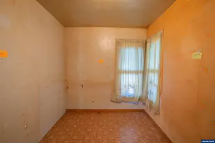 42 E St, Lebanon, OR 97355 - Photo 22