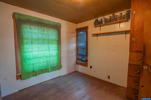 42 E St, Lebanon, OR 97355 - Photo 18