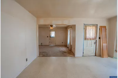 42 E St, Lebanon, OR 97355 - Photo 10